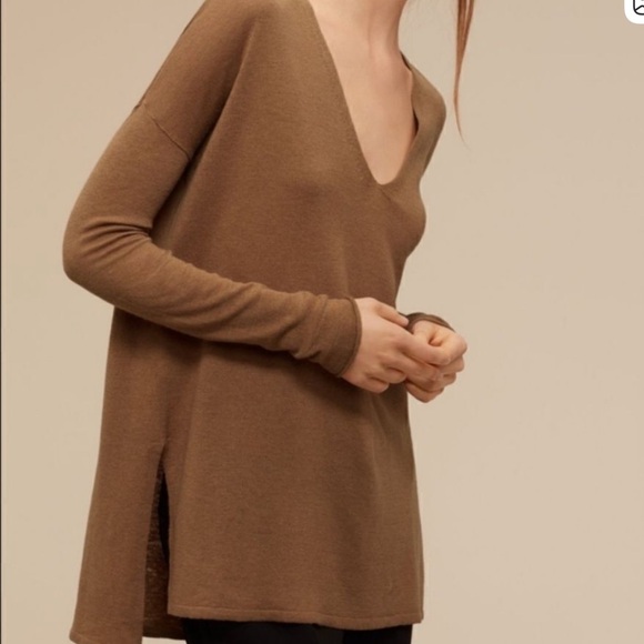 Babaton Sweaters - Babaton erin Tan V-Neck Sweater s/m